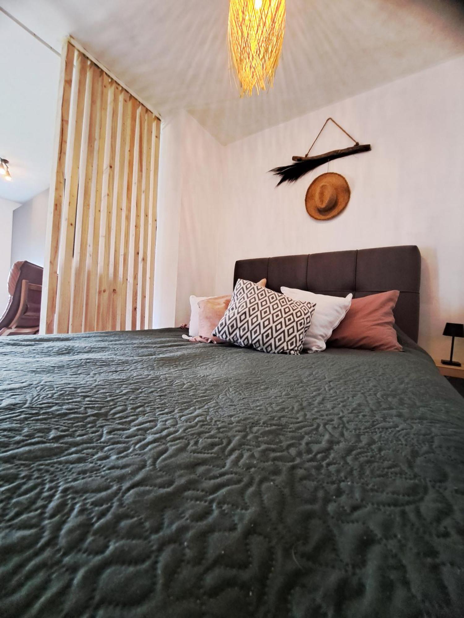 Art Apartment PUY Eksteriør bilde
